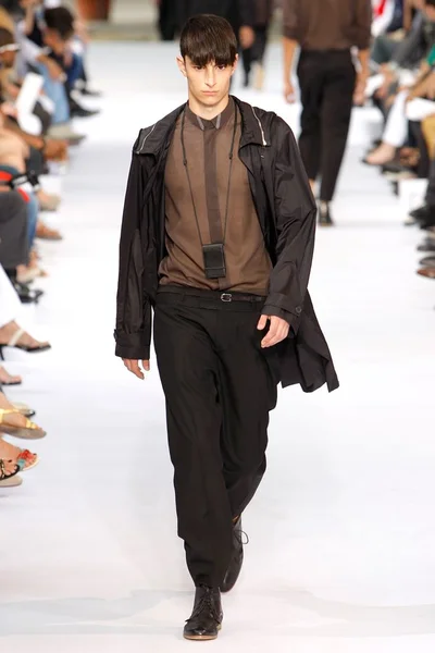 Look 14